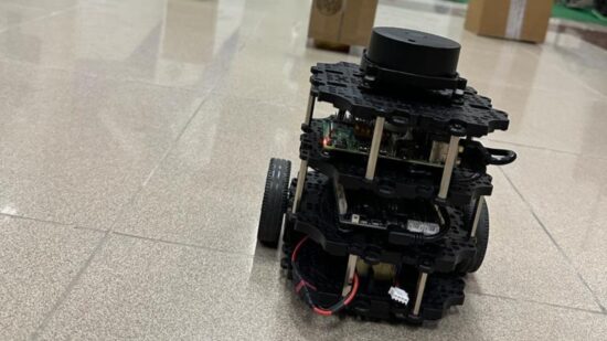 Hybrid Control Paradigm for Immersive VR Teleoperation